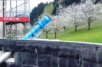El nuevo fermentador de una instalación de biogás está equipado con Biosubstrator® y Biobull® de streisal. En el post-fermentador se emplea un agitador con motor sumergible mediante un Biobull® de bajo consumo.